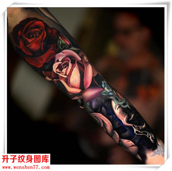 欧美彩色写实玫瑰花纹身图案
