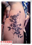 <b>臀部纹身 漂亮的玫瑰花纹身图片</b>