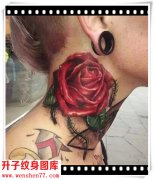 <b>血红的脖子玫瑰花纹身图案</b>