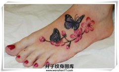 <b>脚背蝴蝶纹身图案</b>
