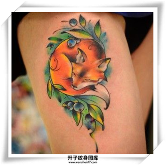 性感大腿彩色狐狸纹身图案