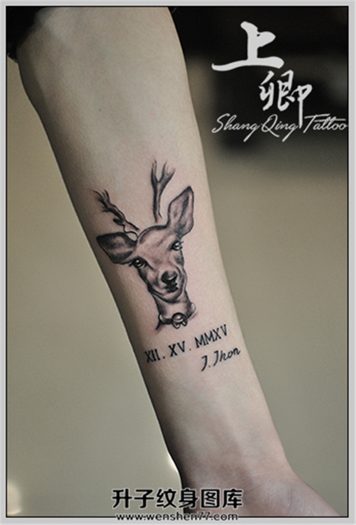 手腕鹿头纹身图案