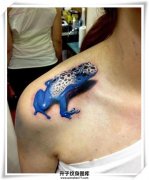 <b>肩膀纹3D青蛙纹身怎么样？看上去很不错</b>