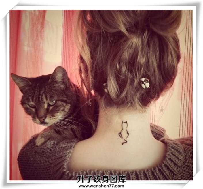 后脖子小猫纹身图案
