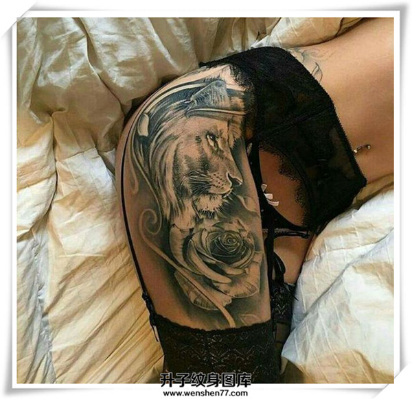 大腿老虎玫瑰花纹身图案