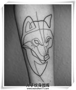 <b>狼头纹身图案 线条纹身</b>