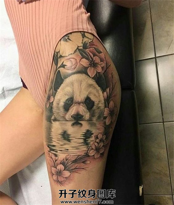 大腿大熊猫纹身