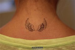 <b>后脖子翅膀纹身图案</b>