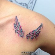 <b>锁骨纹身 翅膀纹身 泼墨纹身图案</b>