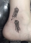 <b>脚踝水母纹身图案 水母纹身哪里好</b>