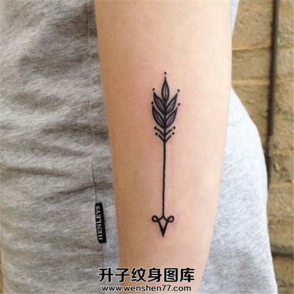 手臂弓箭纹身图案 重庆纹身店