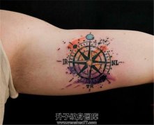 <b>大臂指南针纹身图案</b>