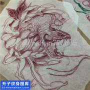 <b>蛇菊花纹身图案 纹身手稿图案</b>