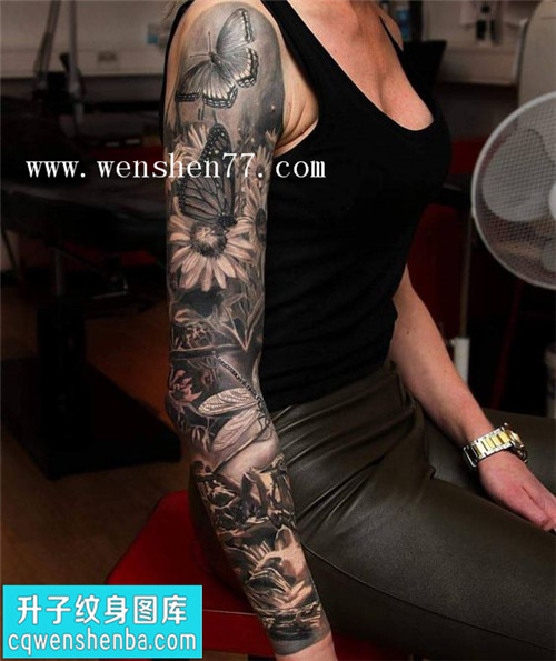 女性欧美植物写实纹身图案