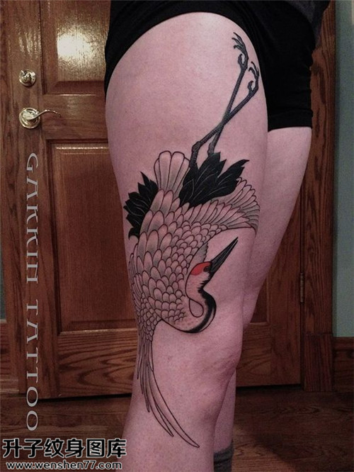 大腿仙鹤纹身图案