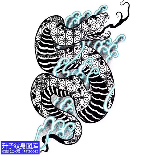 黑灰蛇与蓝色火焰纹身图案