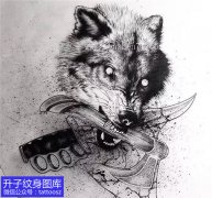 <b>黑灰素描狼头匕首斧头纹身手稿图案</b>