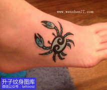 <b>女性脚背螃蟹纹身图案 巨蟹座纹身</b>
