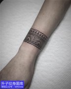 <b>手腕臂环图腾花纹纹身图案</b>