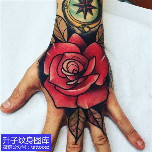 手背彩色玫瑰花纹身图案