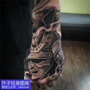 <b>手背个性黑灰写实武士纹身图案-精致纹身</b>