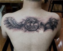 <b>后背天使恶魔翅膀纹身双子座纹身图案</b>
