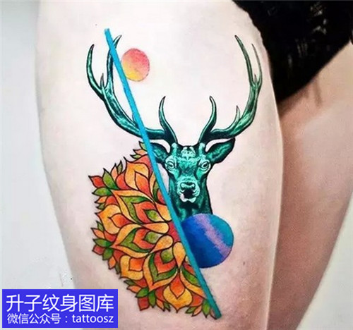 性感的大腿麋鹿与梵花纹身图案