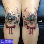 <b>华新街腿部关节膝盖蜜蜂纹身图案推荐</b>