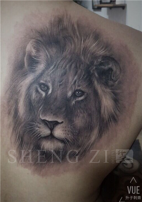 肩膀遮盖旧纹身狮子纹身图案
