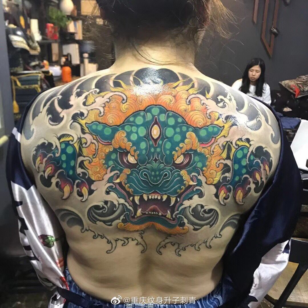 新传统半背遮盖旧纹身唐狮纹身 重庆纹身店本店作品