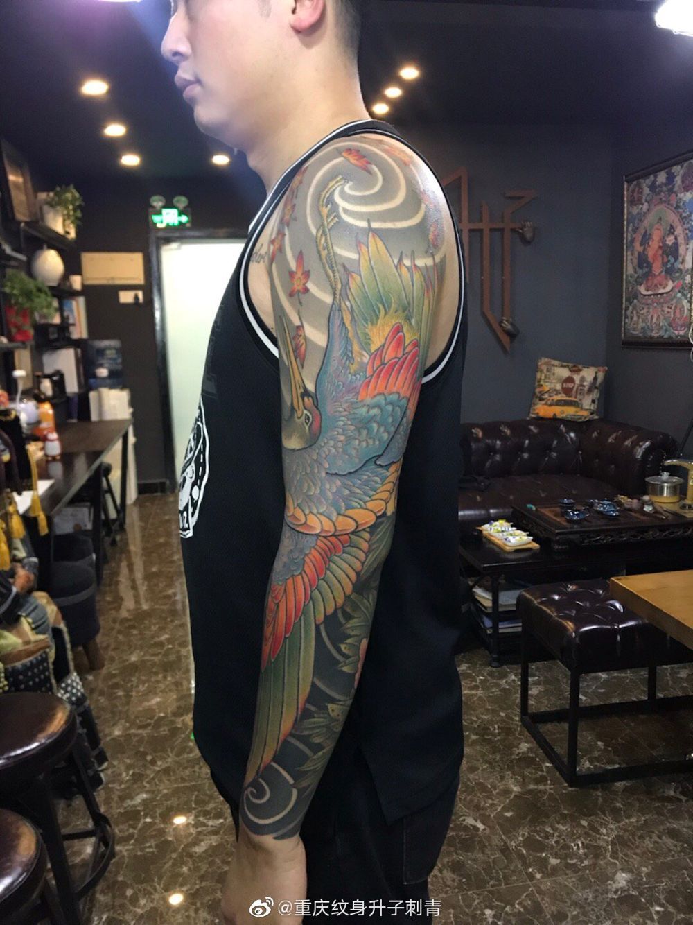 传统彩色仙鹤花臂纹身图案