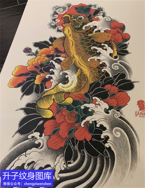 传统彩色鲤鱼荷花纹身手稿图案