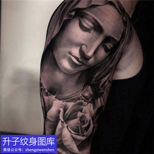大臂外侧欧美写实圣母纹身图案
