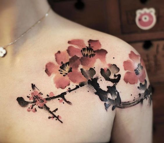 锁骨水墨植物花卉纹身